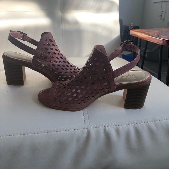 Block Heel Sandals - Picture 3 of 7